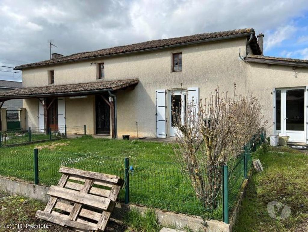 Vente Maison Charente Villefagnan - 16240 - Photos Vivastreet Maison Ancienne Avec Dépendances sur Grand Terrain