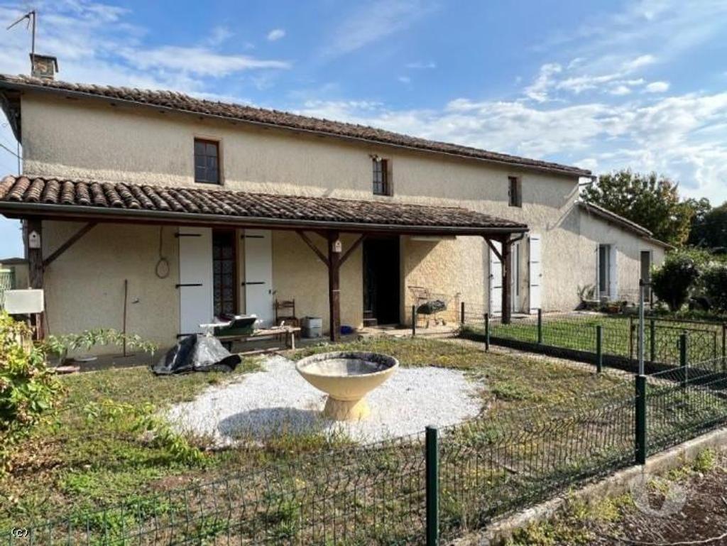 Vente Maison Charente Villefagnan - 16240 - Photos Vivastreet Maison Ancienne Avec Dépendances sur Grand Terrain