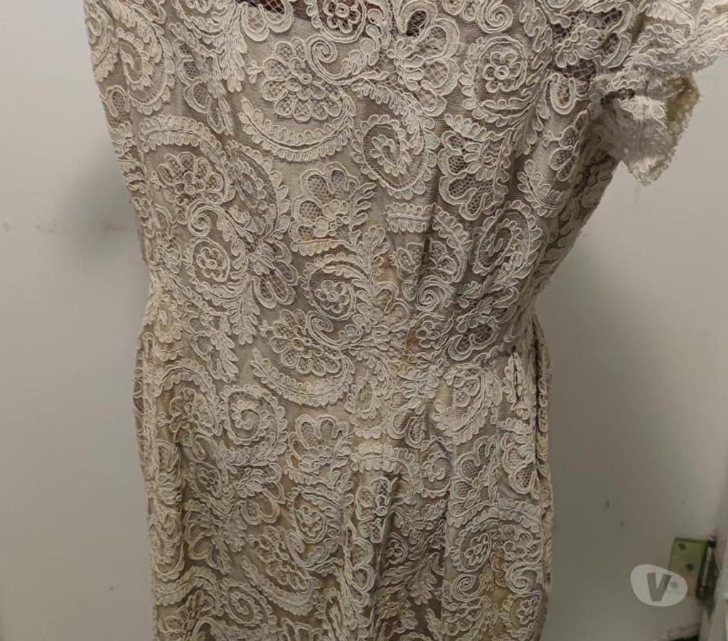 Vêtements occasion Val-d'Oise Bernes sur Oise - 95340 - Photos Vivastreet Rare: Ensemble de 2 Pièces En Soie Brodée & Dentelle !!