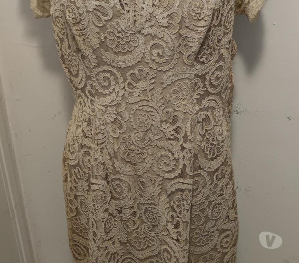 Vêtements occasion Val-d'Oise Bernes sur Oise - 95340 - Photos Vivastreet Rare: Ensemble de 2 Pièces En Soie Brodée & Dentelle !!