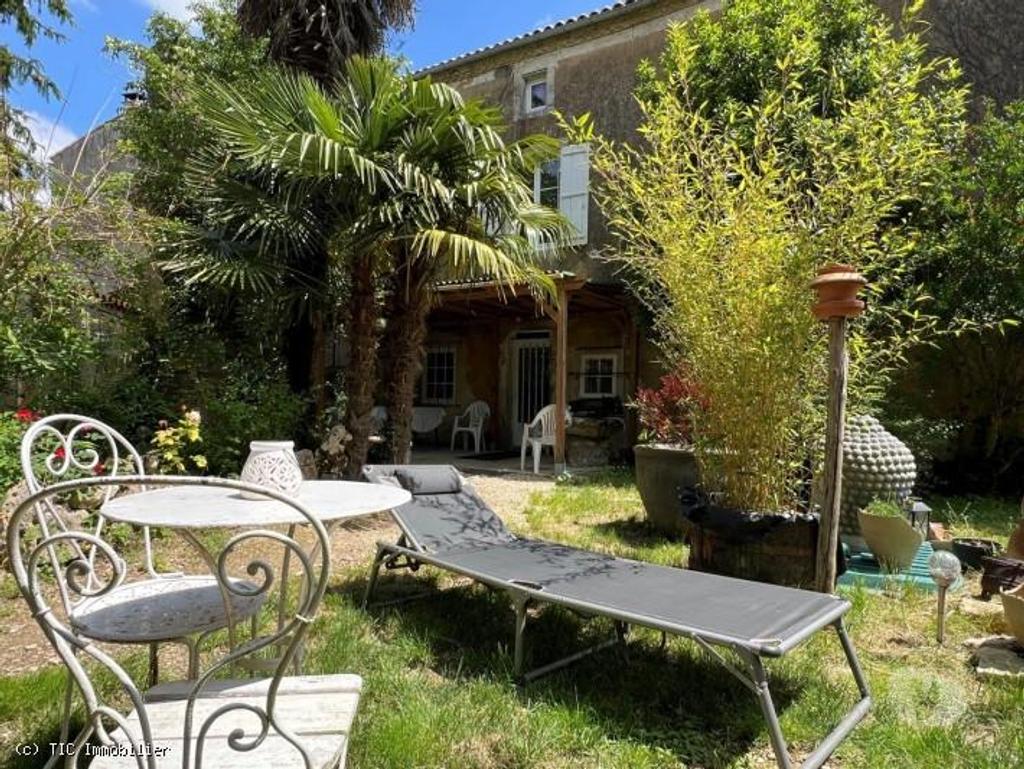 Vente Maison Charente Ruffec - 16700 - Photos Vivastreet Belle Maison de Village avec Bel Extérieur et Dépendances
