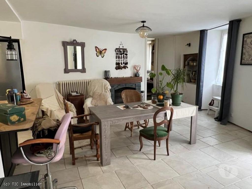 Vente Maison Charente Ruffec - 16700 - Photos Vivastreet Belle Maison de Village avec Bel Extérieur et Dépendances
