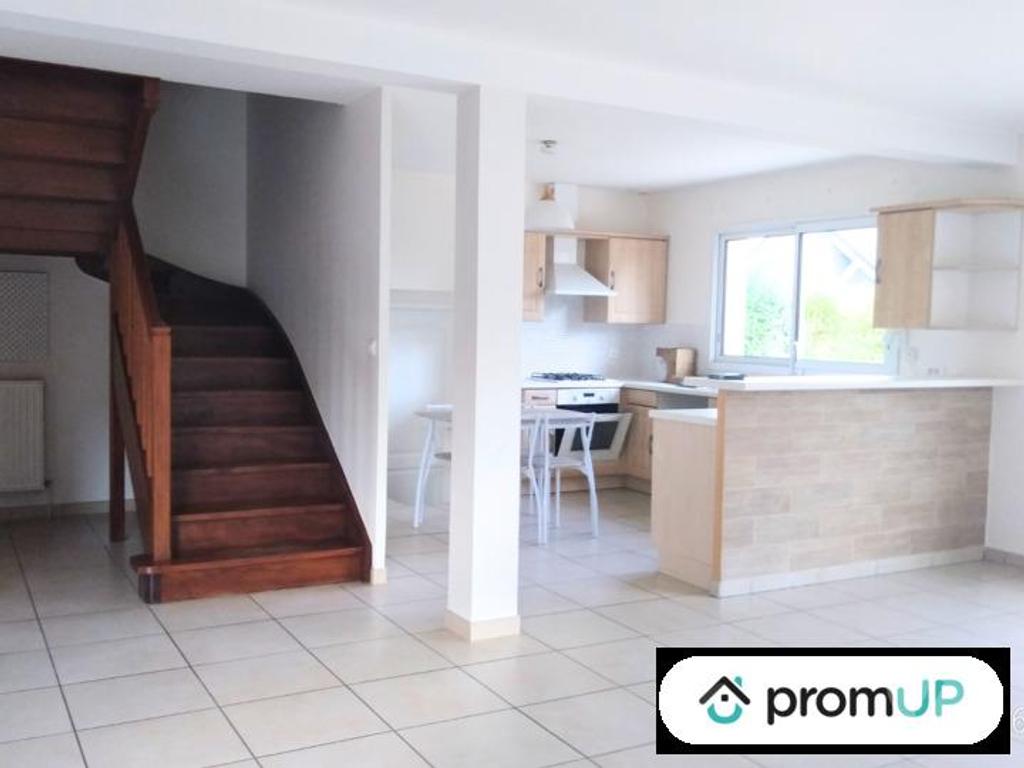 Vente Maison Seine-Maritime Franqueville St Pierre - 76520 - Photos Vivastreet (V6714) Investissement d'Exception : Maison de 122 m² Louée...