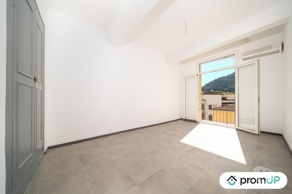 Appartements à vendre Alpes-de-Haute-Provence Digne les Bains - 04000 - Photos Vivastreet (V6216) Appartement Loué de 90 m2 à DIGNE-LES-BAINS