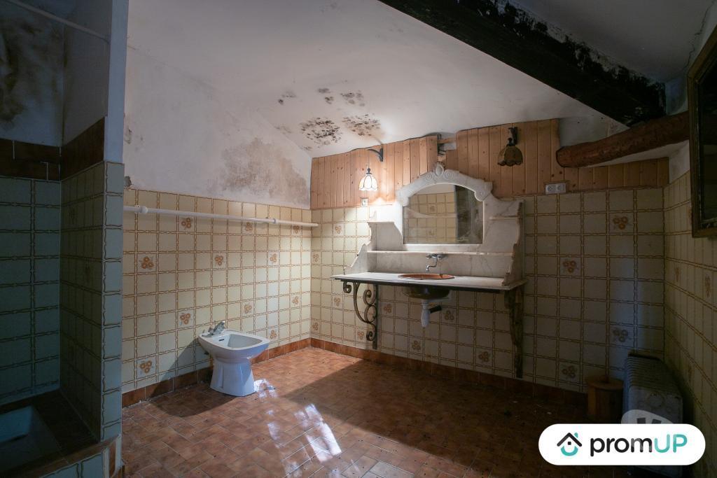 Vente Maison Var Chateaudouble - 83300 - Photos Vivastreet (V4869) Propriété de 230m² sur terrain de 12 ha (8 chambres)