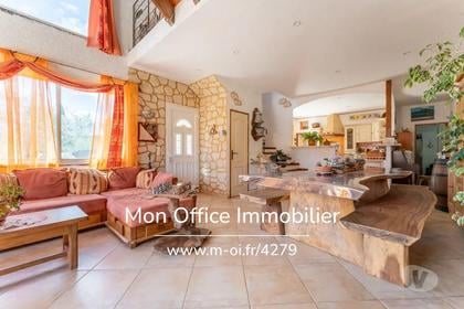 Achat maison Signes Var - Photos Vivastreet (4279-GBE.) Référence : 4279-GBE. - Maison 5 pièces sur...