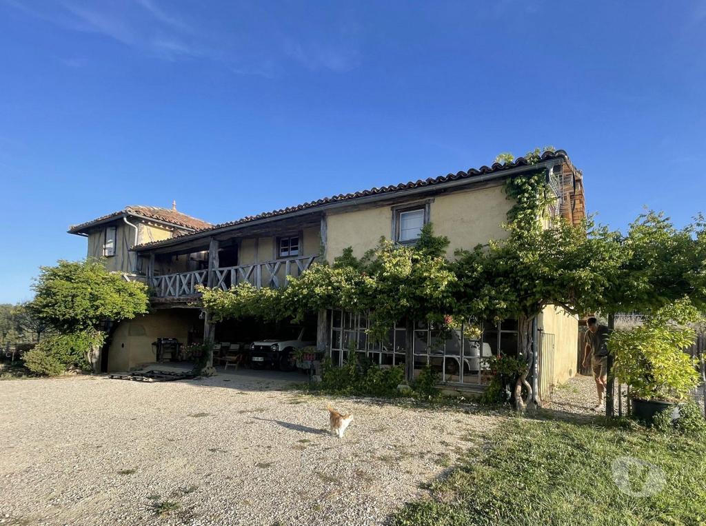 Vente Maison Gers Simorre - 32420 - Photos Vivastreet Très bel ensemble de 2 maisons de caractère vue imprenable, 6h