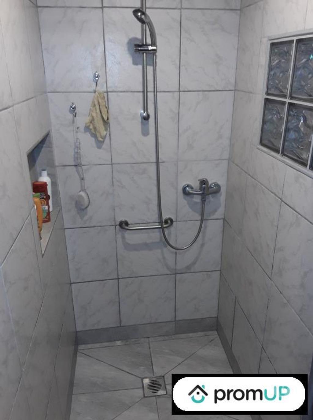 Vente Maison Cantal Celoux - 15500 - Photos Vivastreet (V6709) Maison individuelle de 90 m2 à CELOUX