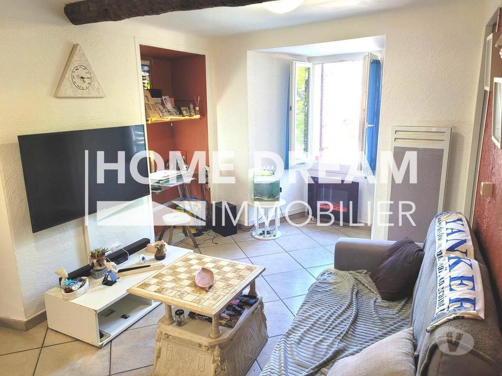 Appartements à vendre Var Ollioules - 83190 - Photos Vivastreet T2 - OLLIOULESHOME DREAM Immobilier vous propose...