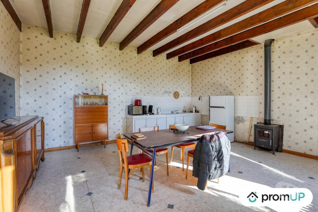 Vente Maison Charente-Maritime Meursac - 17120 - Photos Vivastreet (V6718) Maison de maitre en pierre de 190 m2 à MEURSAC