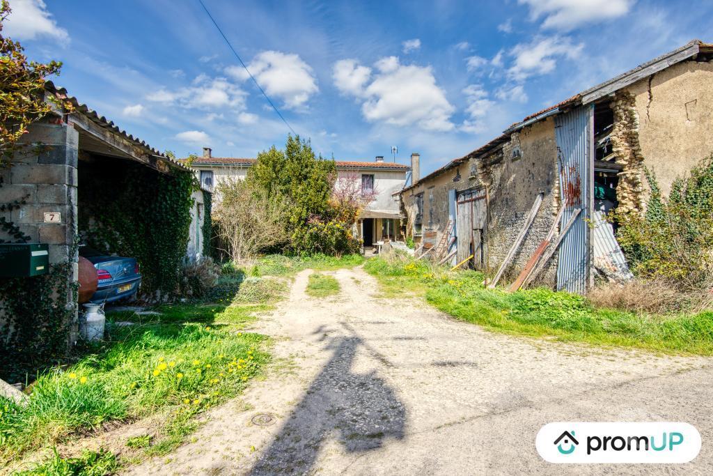 Vente Maison Charente Challignac - 16300 - Photos Vivastreet (VM4355) Corps de ferme en Charente