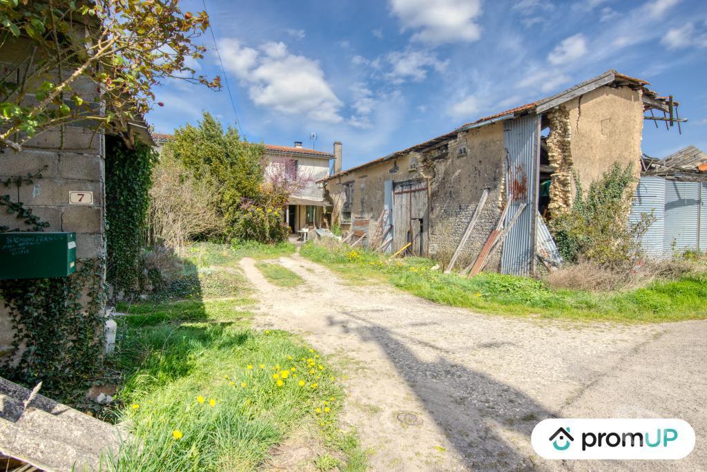Vente Maison Charente Challignac - 16300 - Photos Vivastreet (VM4355) Corps de ferme en Charente