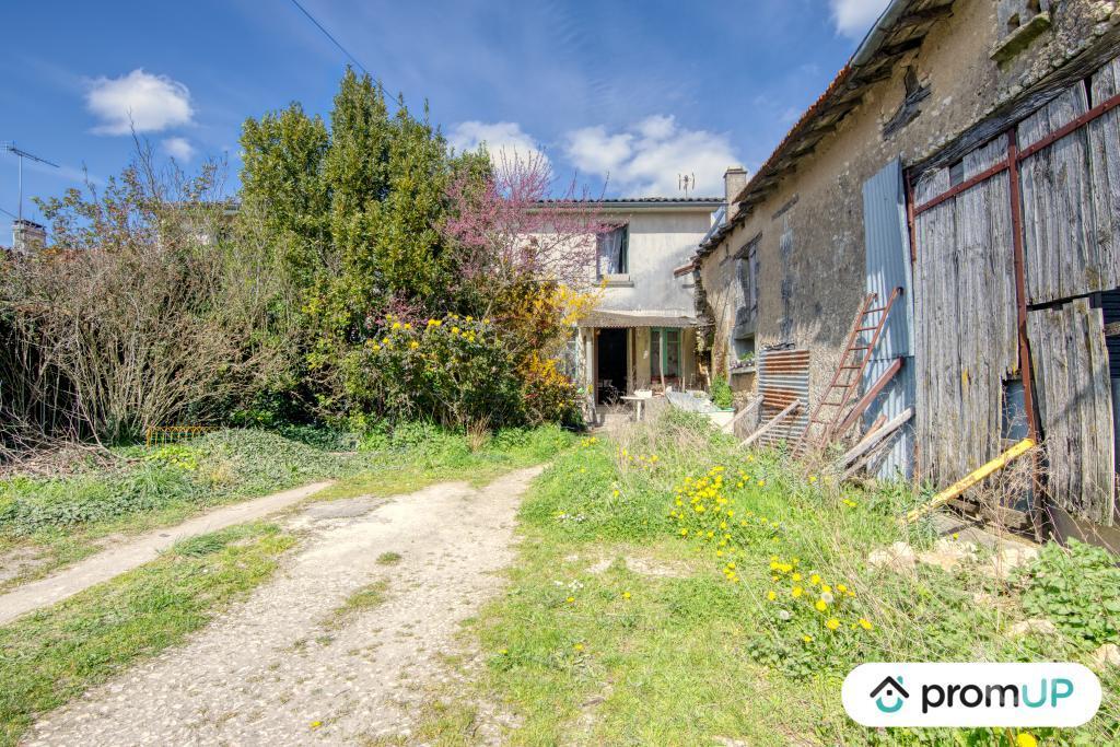 Vente Maison Charente Challignac - 16300 - Photos Vivastreet (VM4355) Corps de ferme en Charente