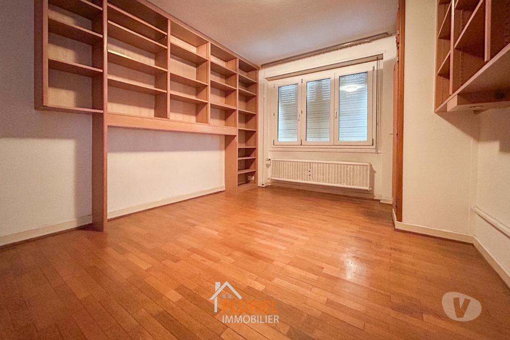 Appartements à vendre Bas-Rhin Strasbourg - Photos Vivastreet Appartement 5 piece(s) 124.5m2 Strasbourg