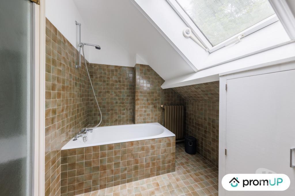 Vente Maison Puy-de-Dôme La Bourboule - 63150 - Photos Vivastreet (V6729) Vue imprenable pour cet ensemble immobilier avec...
