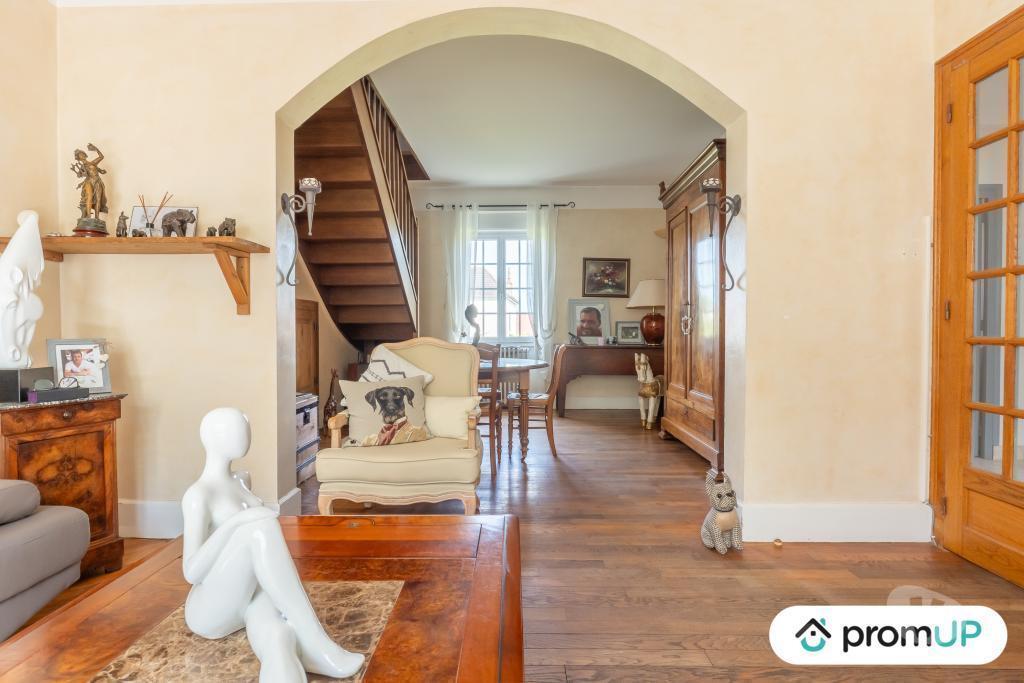 Vente Maison Saône-et-Loire St Marcel - 71380 - Photos Vivastreet (V6727) Maison individuelle de 203 m2 à SAINT-MARCEL