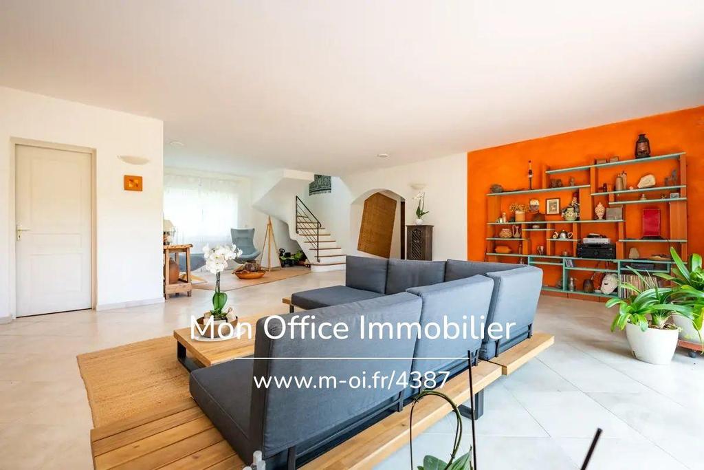 Vente Maison Bouches-du-Rhône Puyricard - 13540 - Photos Vivastreet (4387-AUS) Référence : 4387-AUS - Villa familiale 274m2 sur...