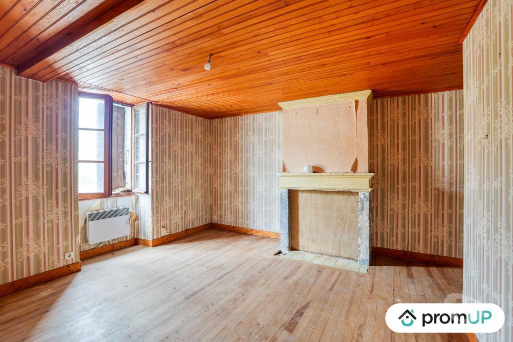 Vente Maison Charente Palluaud - 16390 - Photos Vivastreet (V6706) Maison ancienne + grange attenante de 80 m2 à PALLUAUD