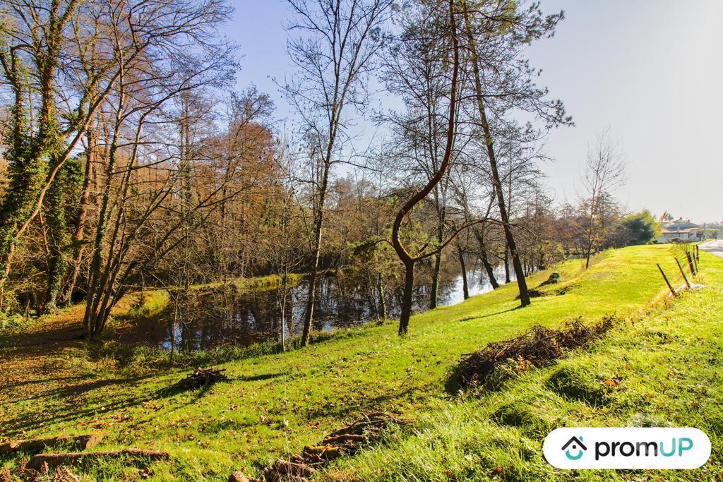 Fond de Commerce a vendre Dordogne Maurens - 24140 - Photos Vivastreet (VP030) Bâtiment de 691 m²
