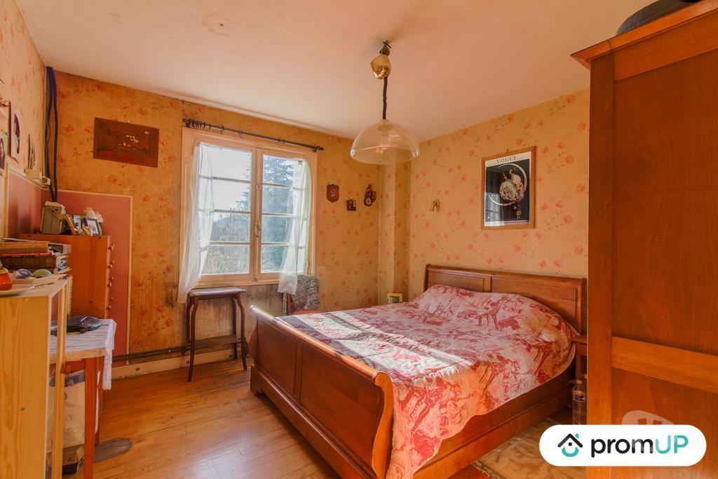 Fond de Commerce a vendre Dordogne Maurens - 24140 - Photos Vivastreet (VP030) Bâtiment de 691 m²