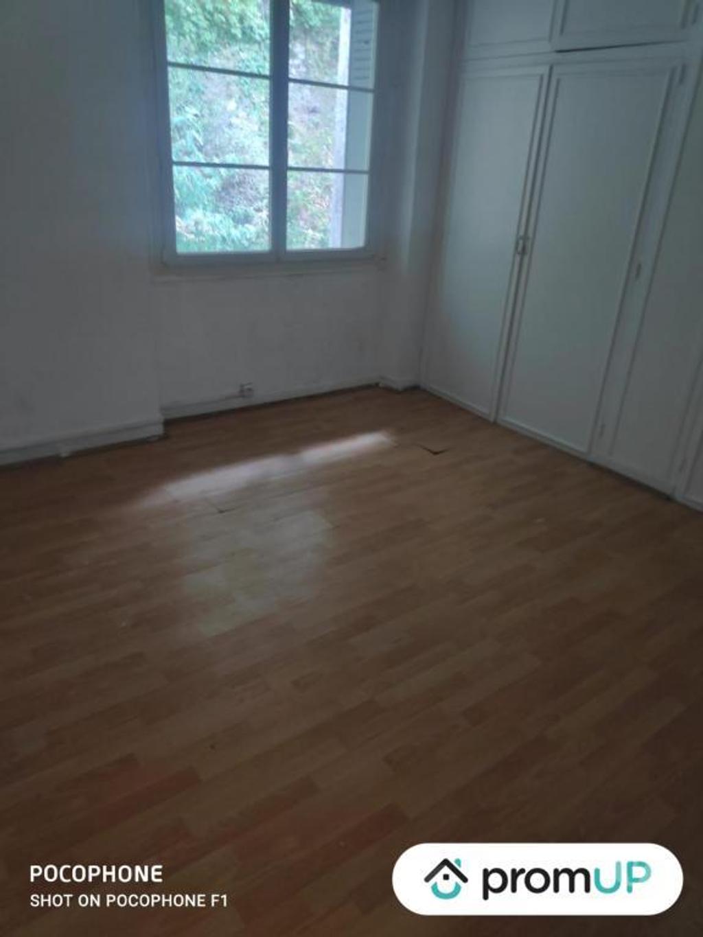 Vente Immeuble Ariège Lavelanet - 09300 - Photos Vivastreet (V6368) Immeuble de 150 m2 à LAVELANET