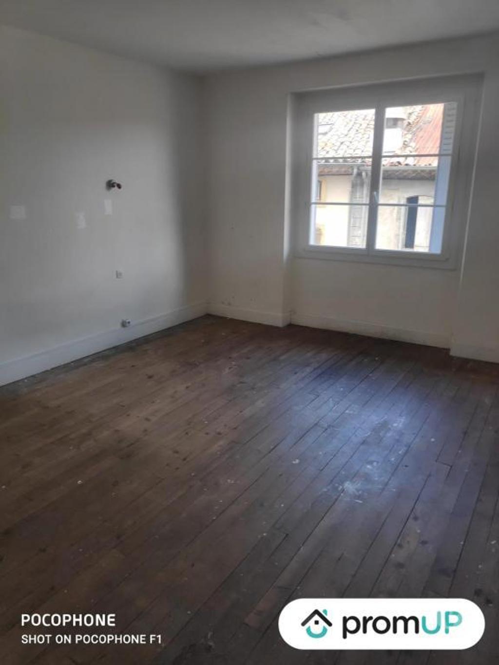 Vente Immeuble Ariège Lavelanet - 09300 - Photos Vivastreet (V6368) Immeuble de 150 m2 à LAVELANET