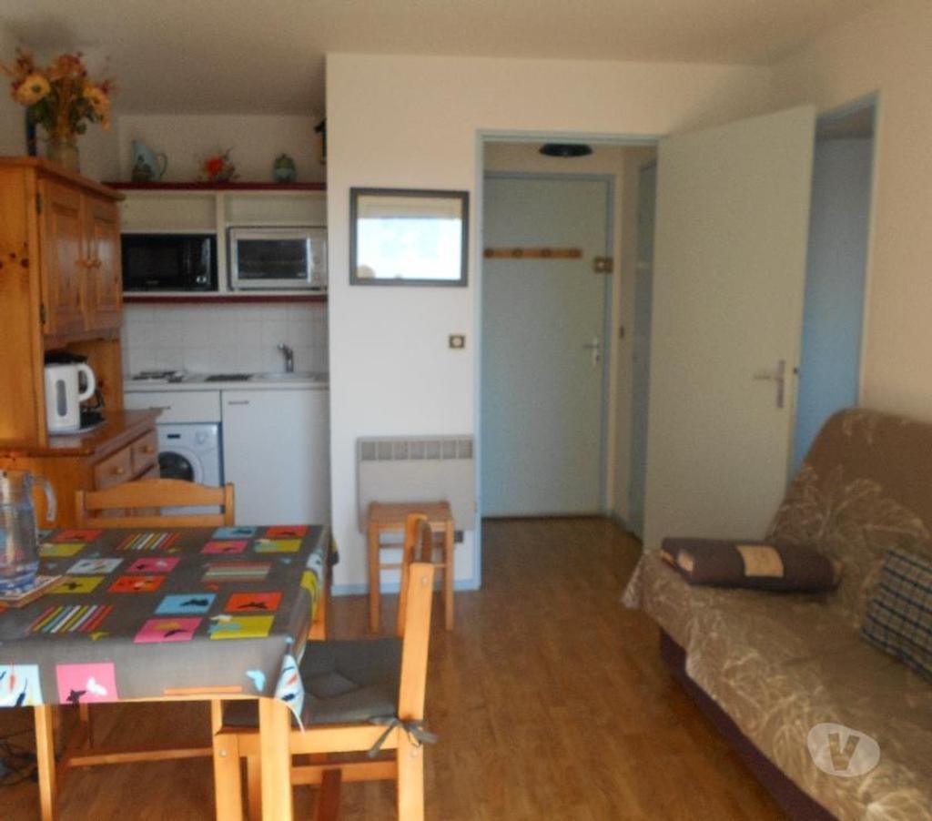 location saisonniere Vendée St Hilaire de Riez - Photos Vivastreet Près ST GILLES CROIX DE VIE T2 80m face mer plages