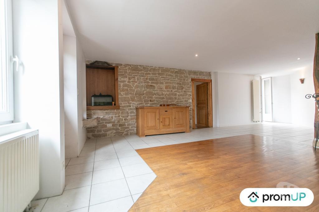 Vente Maison Jura Chilly le Vignoble - 39570 - Photos Vivastreet (V6741) Maison individuelle de 188 m2 à CHILLY-LE-VIGNOBLE
