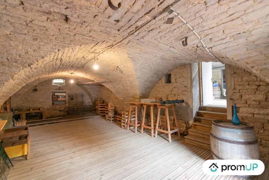 Vente Maison Jura Chilly le Vignoble - 39570 - Photos Vivastreet (V6741) Maison individuelle de 188 m2 à CHILLY-LE-VIGNOBLE