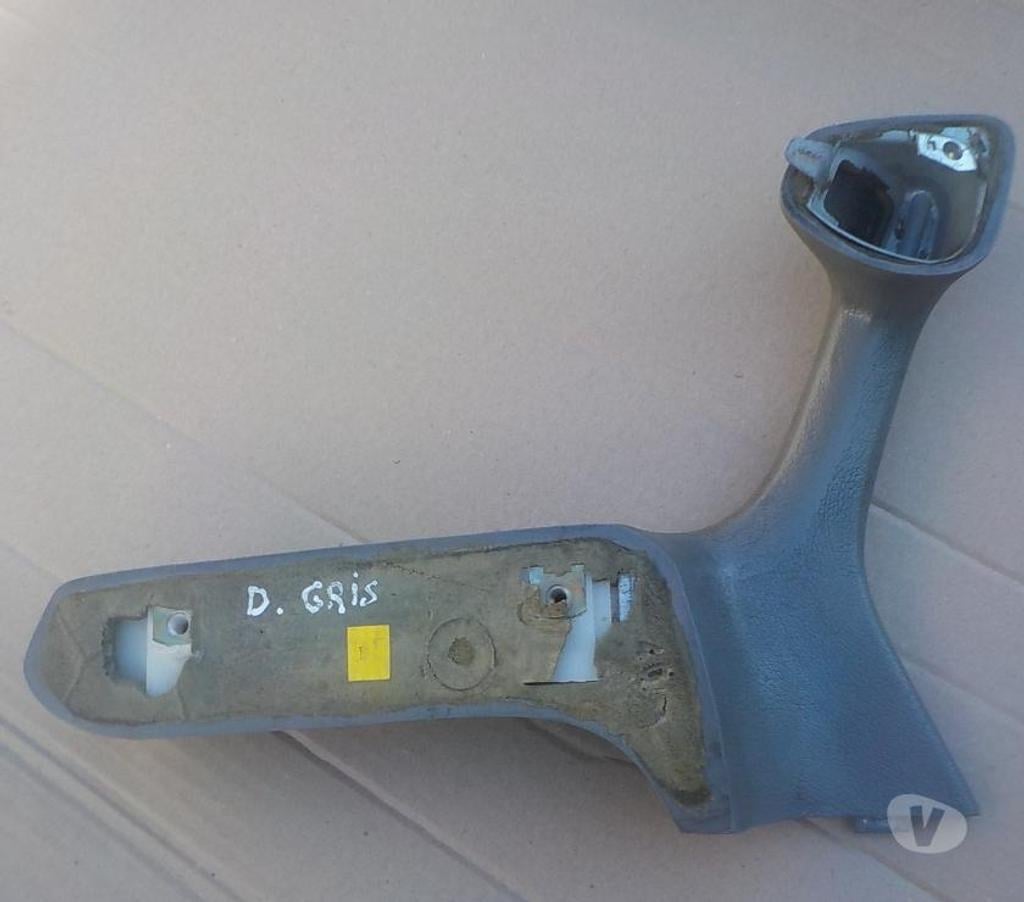 Pièces et services auto Pyrénées-Orientales Perpignan - Photos Vivastreet poignee de porte avant droite grise bmw e30