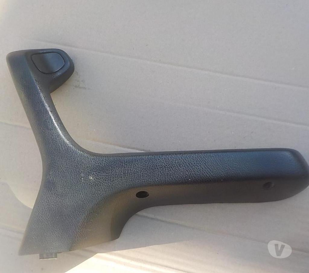 Pièces et services auto Pyrénées-Orientales Perpignan - Photos Vivastreet poignee de porte avant droite couleur noire bmw e30