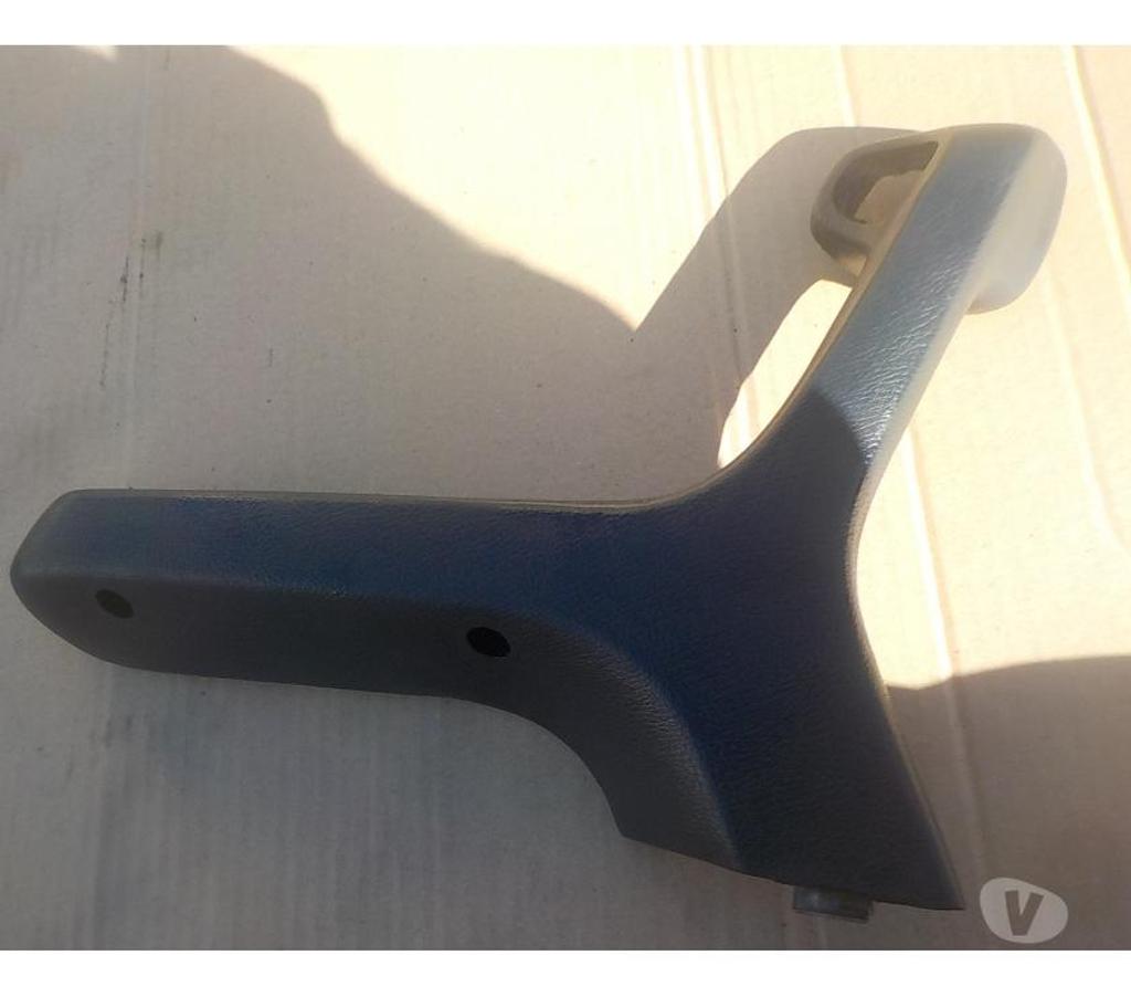 Pièces et services auto Pyrénées-Orientales Perpignan - Photos Vivastreet poignee de porte avant gauche bleu bmw e30