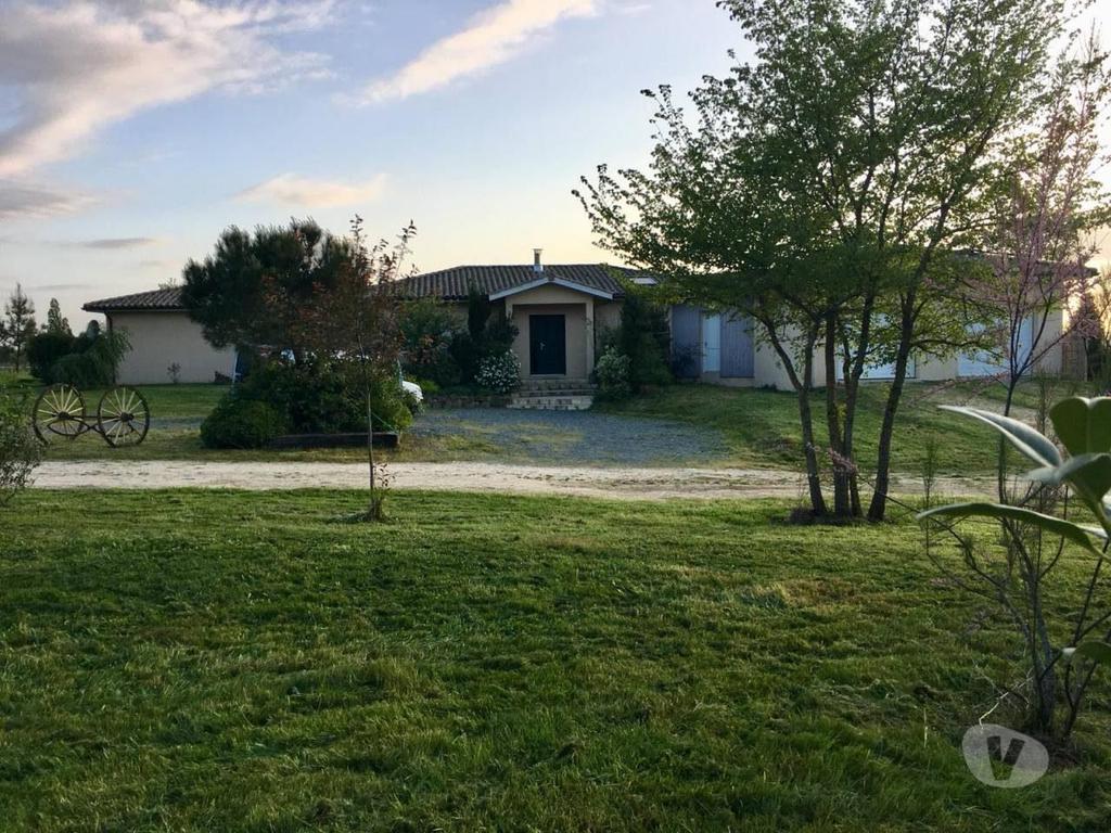 Vente Maison Gironde Bazas - 33430 - Photos Vivastreet Propriété equestre en parfait état manège carrière ecurie