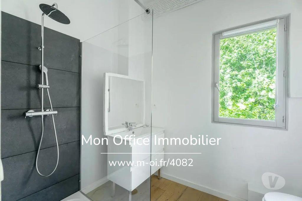Vente Maison Bouches-du-Rhône Aix en Provence - Photos Vivastreet (4082-NGU.) Référence : 4082-NGU. - Maison 4 pièces 160m2 -...