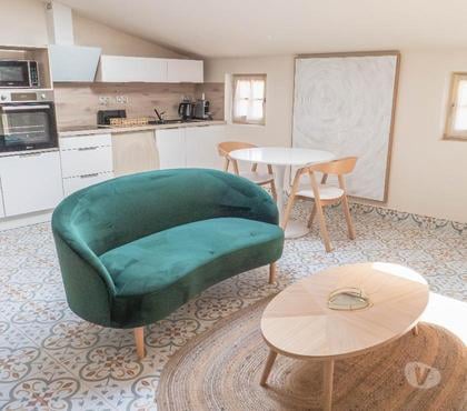 Locations vacances Pezenas Hérault - Photos Vivastreet La Tour, Gîte 5* à Pézenas