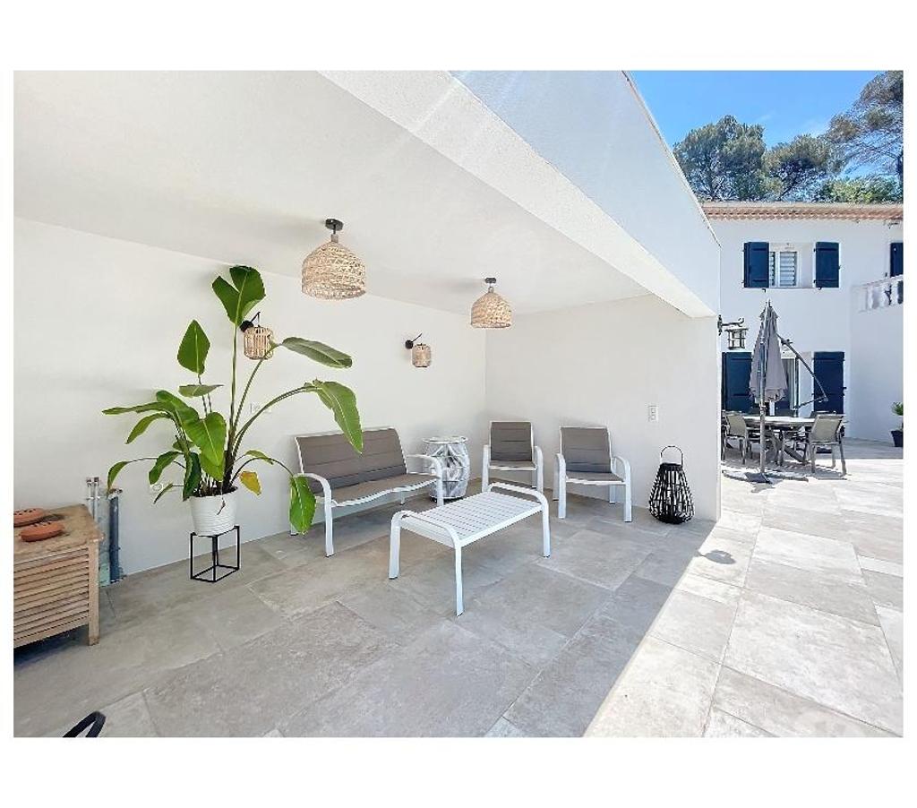 Vente Maison Alpes-Maritimes Mouans Sartoux - 06370 - Photos Vivastreet Villa 170m2 entièrement rénovée,emplacement rare au calme