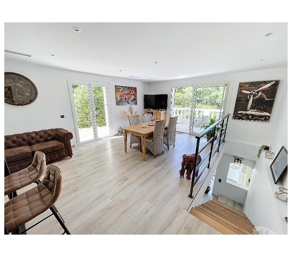 Vente Maison Alpes-Maritimes Mouans Sartoux - 06370 - Photos Vivastreet Villa 170m2 entièrement rénovée,emplacement rare au calme