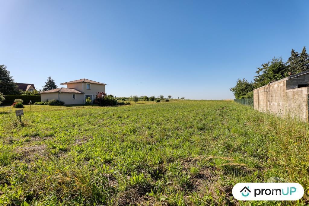 Terrain à vendre Vienne Marigny Brizay - 86380 - Photos Vivastreet (V6752) Terrain constructible de 1980 m2 à MARIGNY-BRIZAY