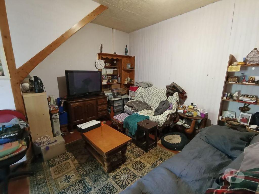 Vente Maison Allier Le Breuil - 03120 - Photos Vivastreet Grande maison de famille avec dépendances !!
