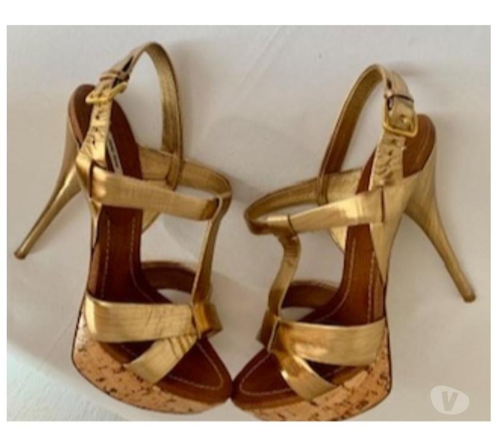 Chaussures Val-de-Marne Villejuif - 94800 - Photos Vivastreet Sandales à brides Talons aiguilles et plate forme (Miu Miu)