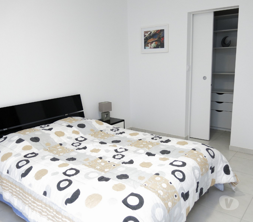 location saisonniere Var Le Lavandou - 83980 - Photos Vivastreet T2 climatisé,50m²,3*,plage à 100m,parking,piscine,tennis