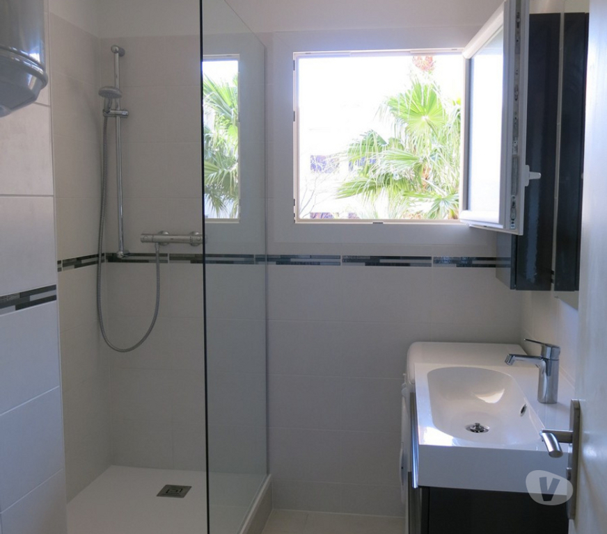 location saisonniere Var Le Lavandou - 83980 - Photos Vivastreet T2 climatisé,50m²,3*,plage à 100m,parking,piscine,tennis