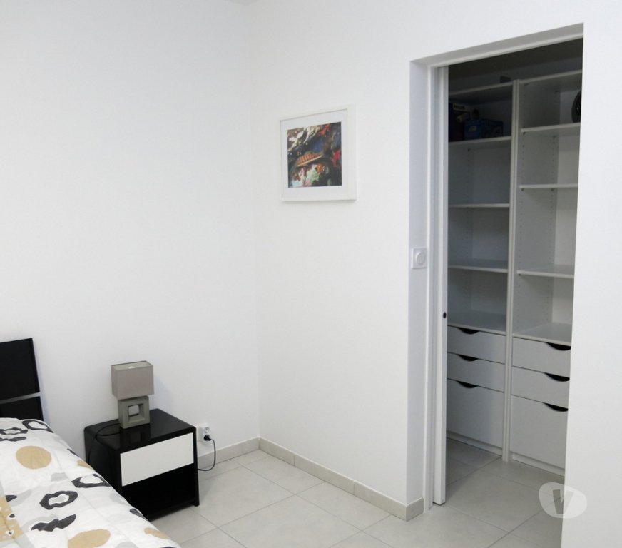 location saisonniere Var Le Lavandou - 83980 - Photos Vivastreet T2 climatisé,50m²,3*,plage à 100m,parking,piscine,tennis