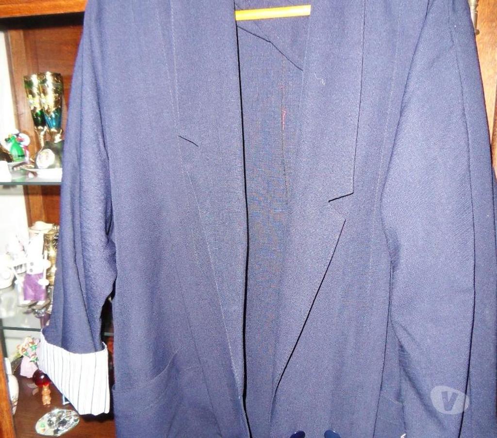 Vêtements occasion Essonne Juvisy sur Orge - 91260 - Photos Vivastreet veste femme bleue marine