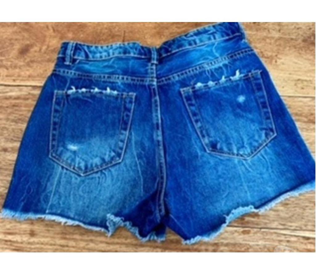 Vêtements occasion Val-de-Marne Villejuif - 94800 - Photos Vivastreet Short en jeans pour jeunes filles de 15 -16 ans neuf.