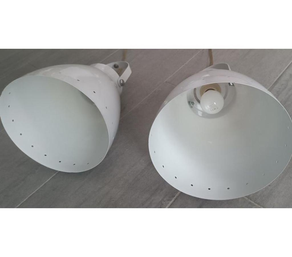 Décoration - art Ain Belley - 01300 - Photos Vivastreet 2 suspensions tout métal blanche