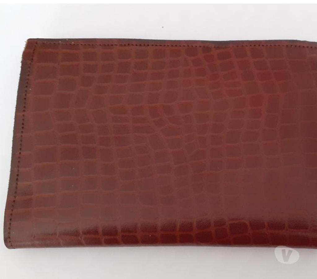 Accessoires - Bagagerie Manche Le Teilleul - 50640 - Photos Vivastreet portefeuille en cuir marron