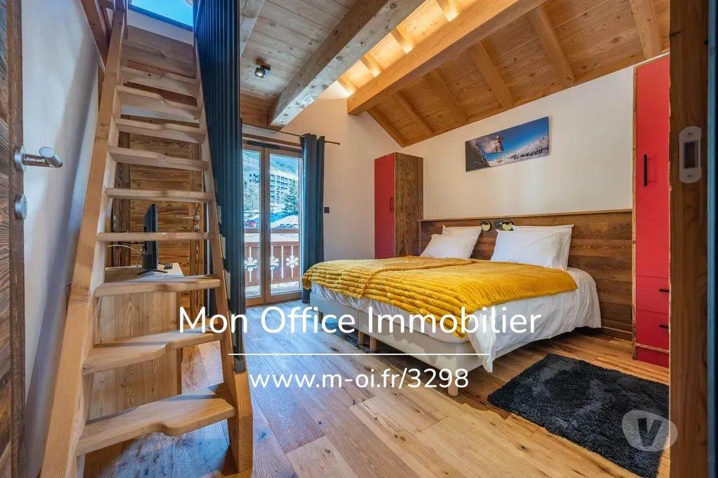 Vente Maison Hautes-Alpes St Chaffrey - 05330 - Photos Vivastreet (3876-MBE.) Référence : 3876-MBE. - Chalet Haut de gamme - 8...