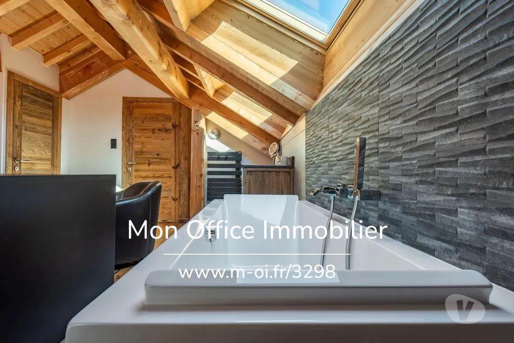 Vente Maison Hautes-Alpes St Chaffrey - 05330 - Photos Vivastreet (3876-MBE.) Référence : 3876-MBE. - Chalet Haut de gamme - 8...