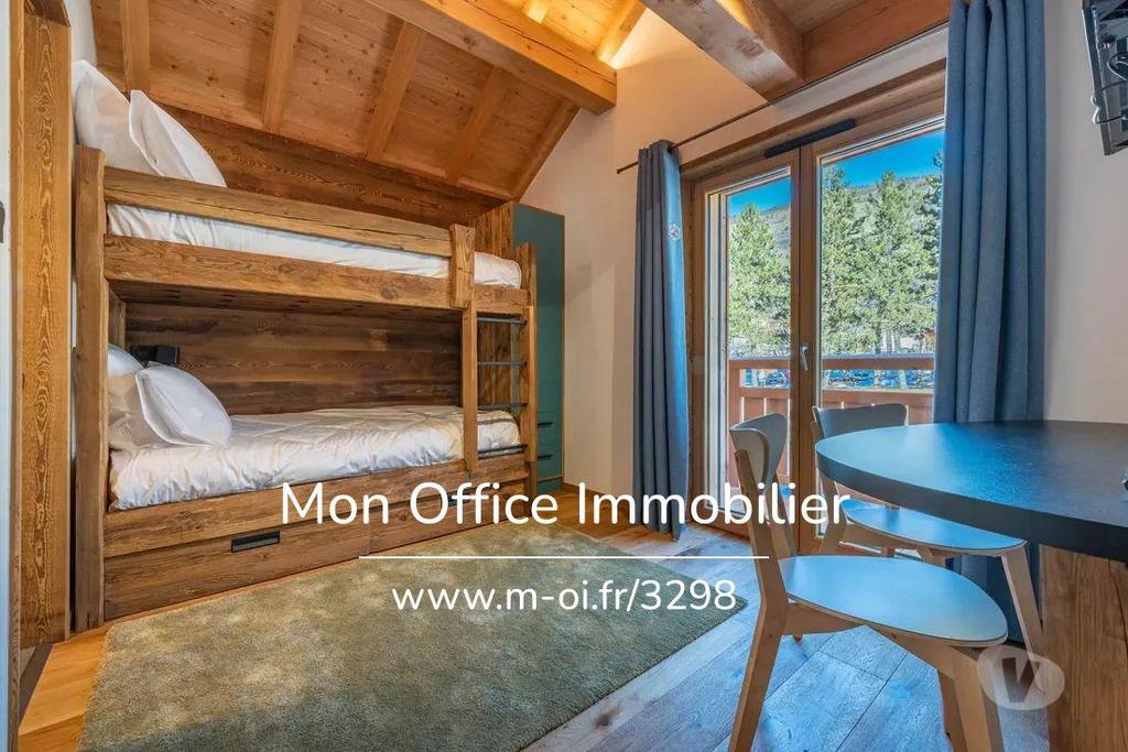 Vente Maison Hautes-Alpes St Chaffrey - 05330 - Photos Vivastreet (3876-MBE.) Référence : 3876-MBE. - Chalet Haut de gamme - 8...